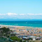 Beachfront Two-room Apartment-beahost Apartament *