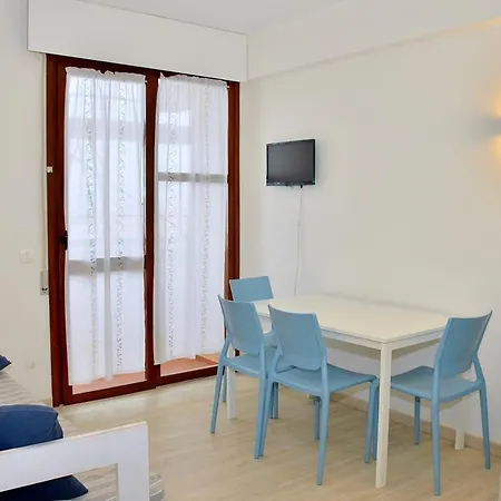 Beachfront Two-room Flat With Side Sea View Appartement Bibione