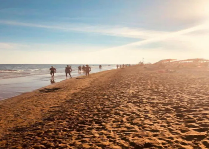 Beachfront Two-room Apartment-beahost * Μπιμπιόνε