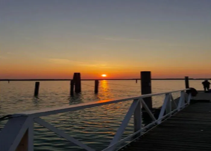 Beachfront Two-room Apartment-beahost Μπιμπιόνε