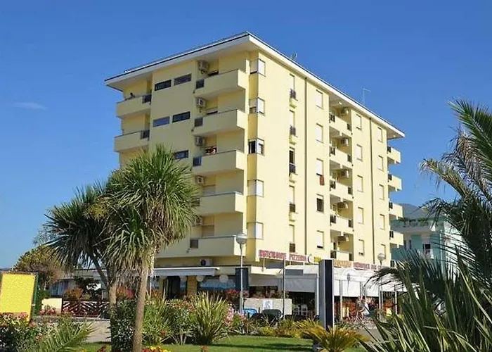 Beachfront Two-room Apartment-beahost * Bibione